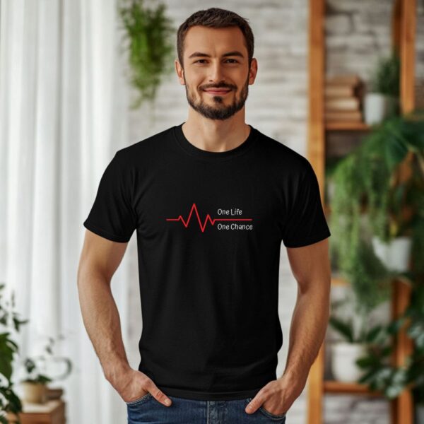 evo me opet majica s natpisom (kopiraj)