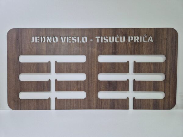 stalak držač nosač za medalje ovo nisu ukrasi. ovo su dokazi. (kopiraj)