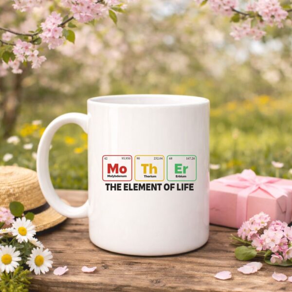 mama needs coffee Šalica za mame (kopiraj)